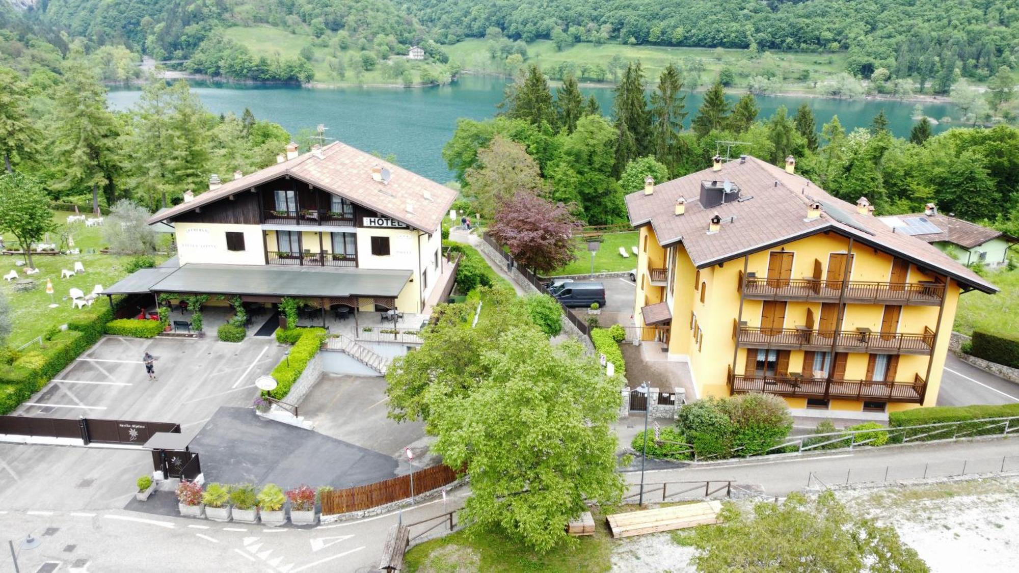 Albergo Stella Alpina Tenno Exterior photo