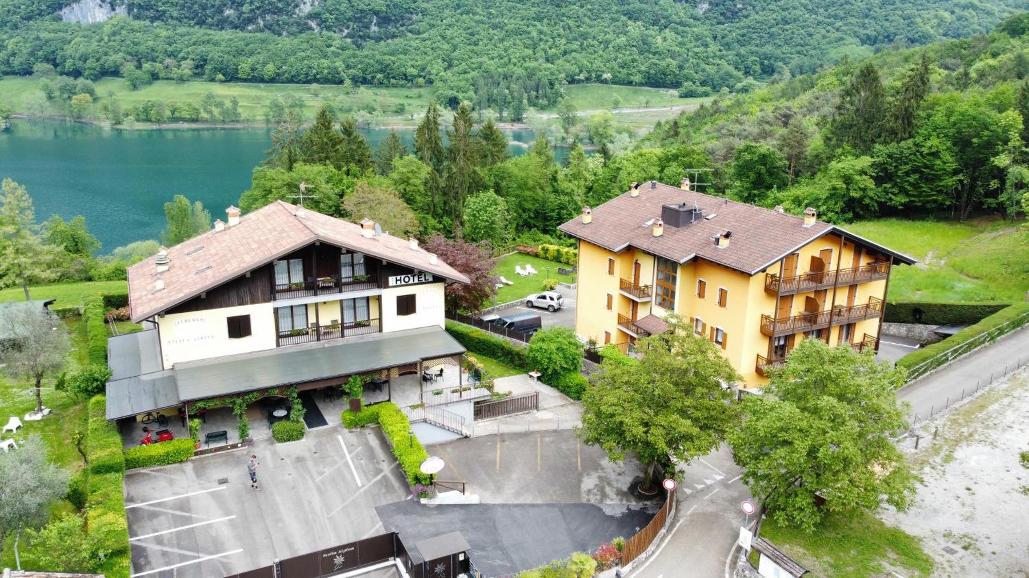 Albergo Stella Alpina Tenno Exterior photo