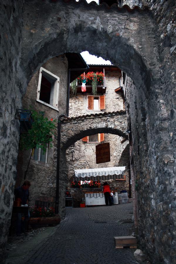 Albergo Stella Alpina Tenno Exterior photo